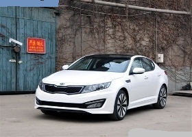轉(zhuǎn)去年東風(fēng)起亞K5二手車