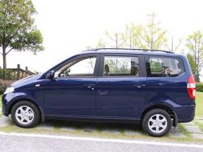 售五菱宏光商務(wù)車八千元