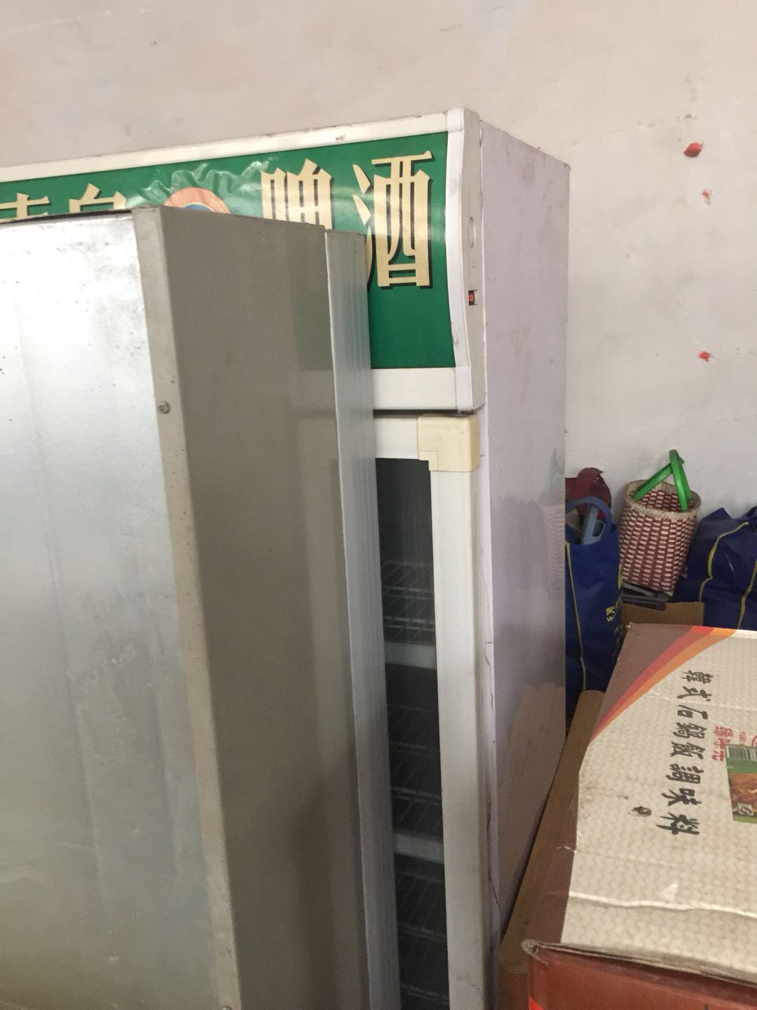 原黃燜雞飯店一整套廚具低價(jià)出售