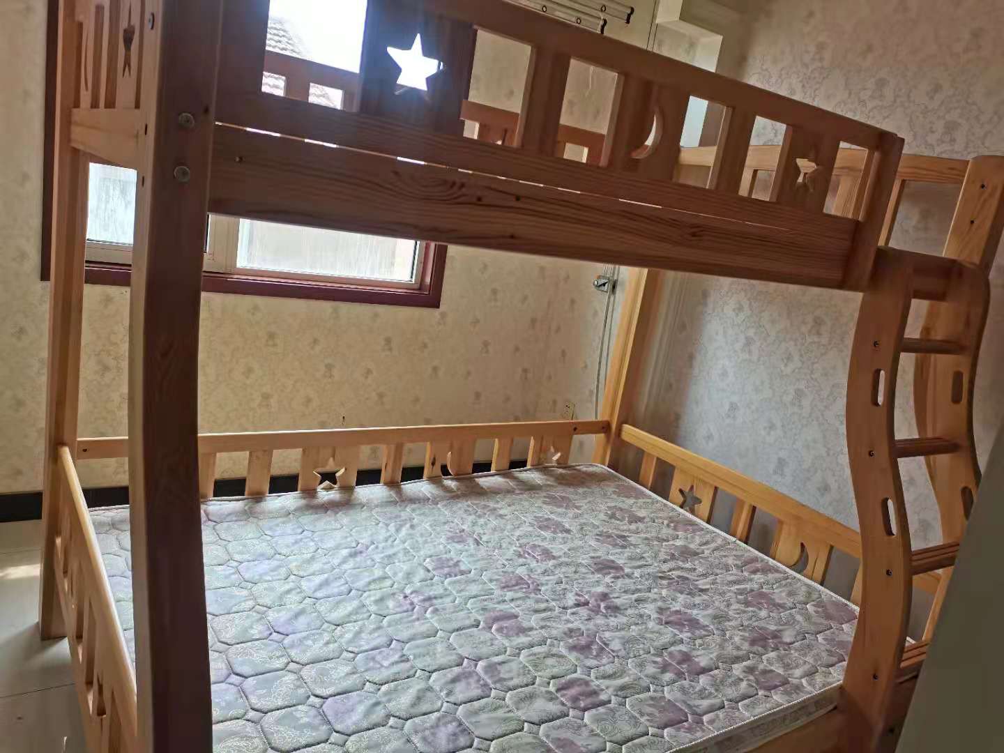 低價(jià)出售子母床